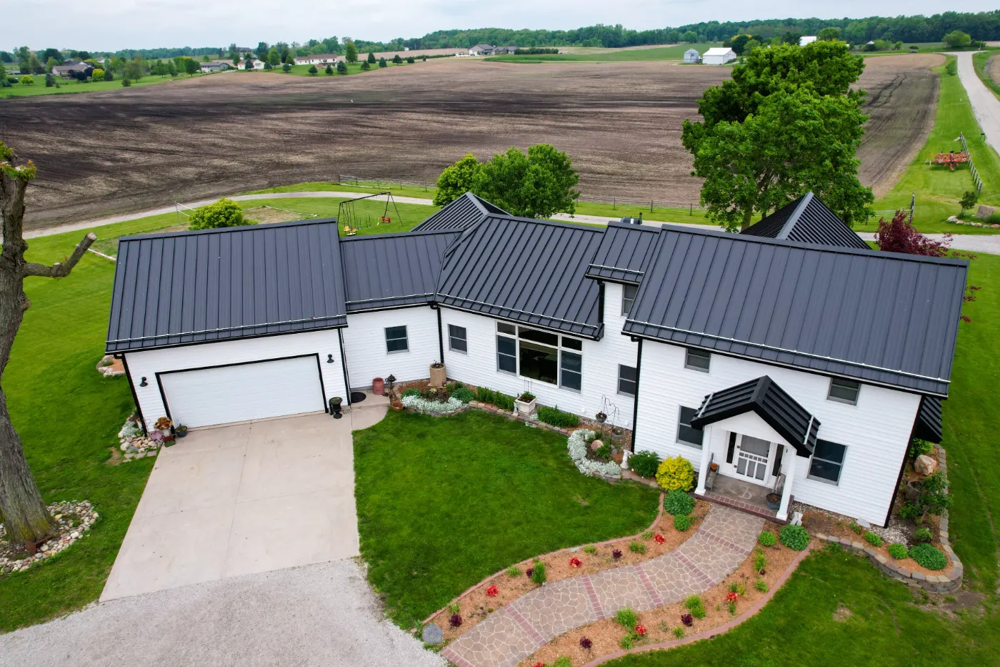 Manufacturer-certified roof installation in Heritage Lake